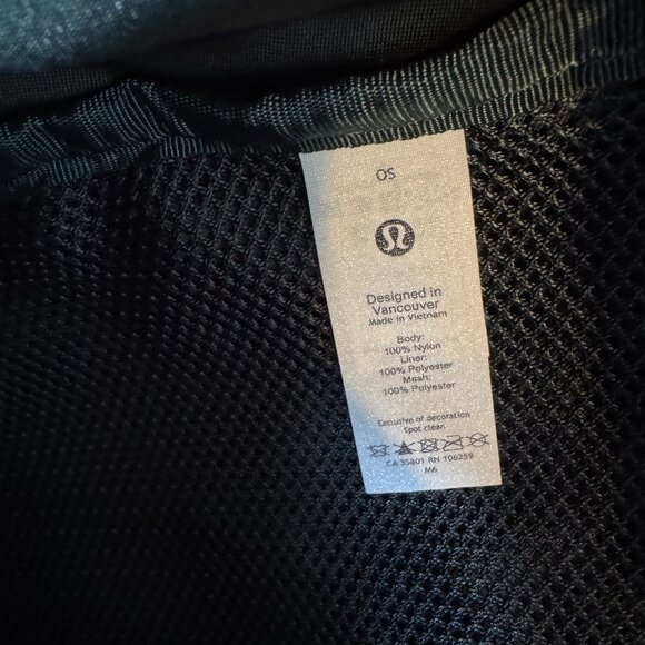 Lululemon 22L Tech Canvas Backpack - Picture 4 of 4